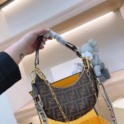 FENDI half moon bag Underarm bag with chain strap Size: 25*18cm